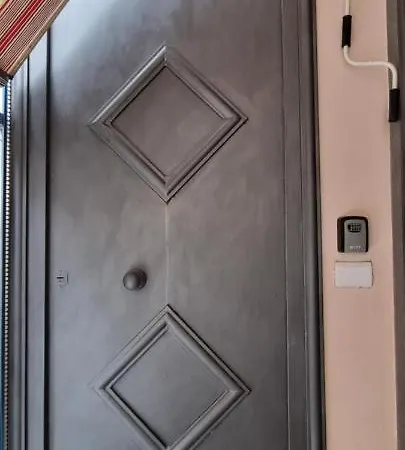 Grazioso -centro Storico Vic Strit Appartement