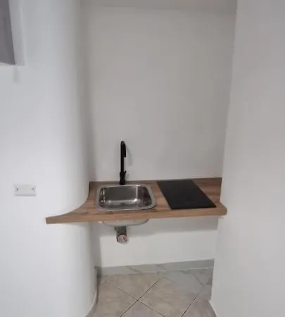 Apartment Grazioso -centro Storico Vic Strit *